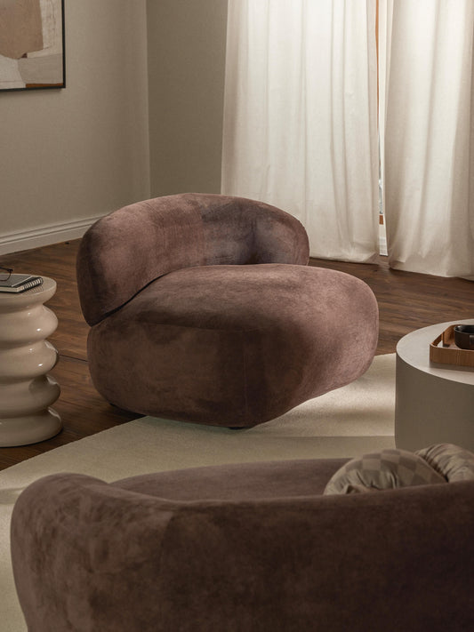 Lux Alba Lounging Chair