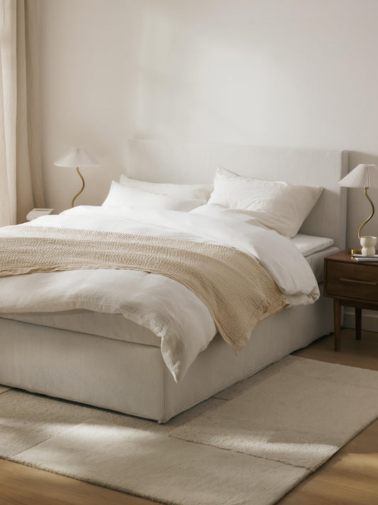 Lux Eliza Bed (Box Spring)