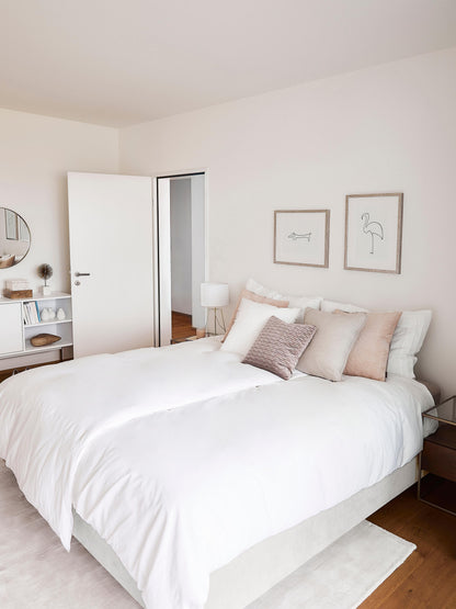 Lux Enya Bed (Box Spring)
