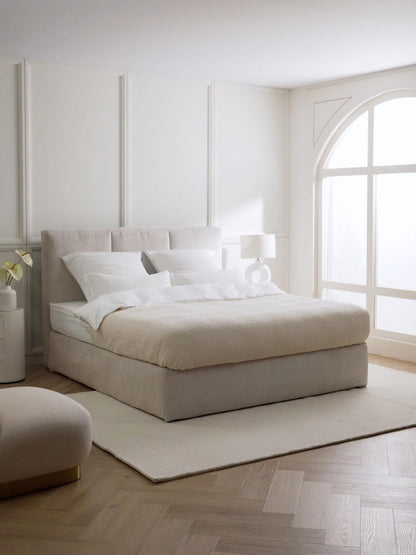 Lux Oberon Bed (Box Spring)